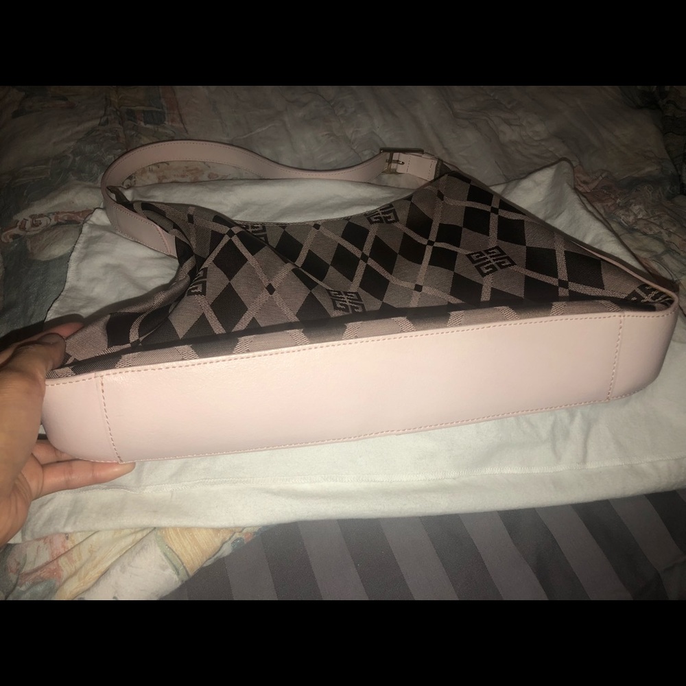 Authentic givenchy bag - Picture 14 of 16